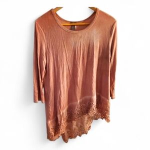 C. OLIVER Dusty Rose Asymmetrical Eyelet Lace Trim 3/4 Sleeve Top - Large